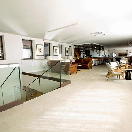 Hotel Tierras De Cebreros Bagian luar foto