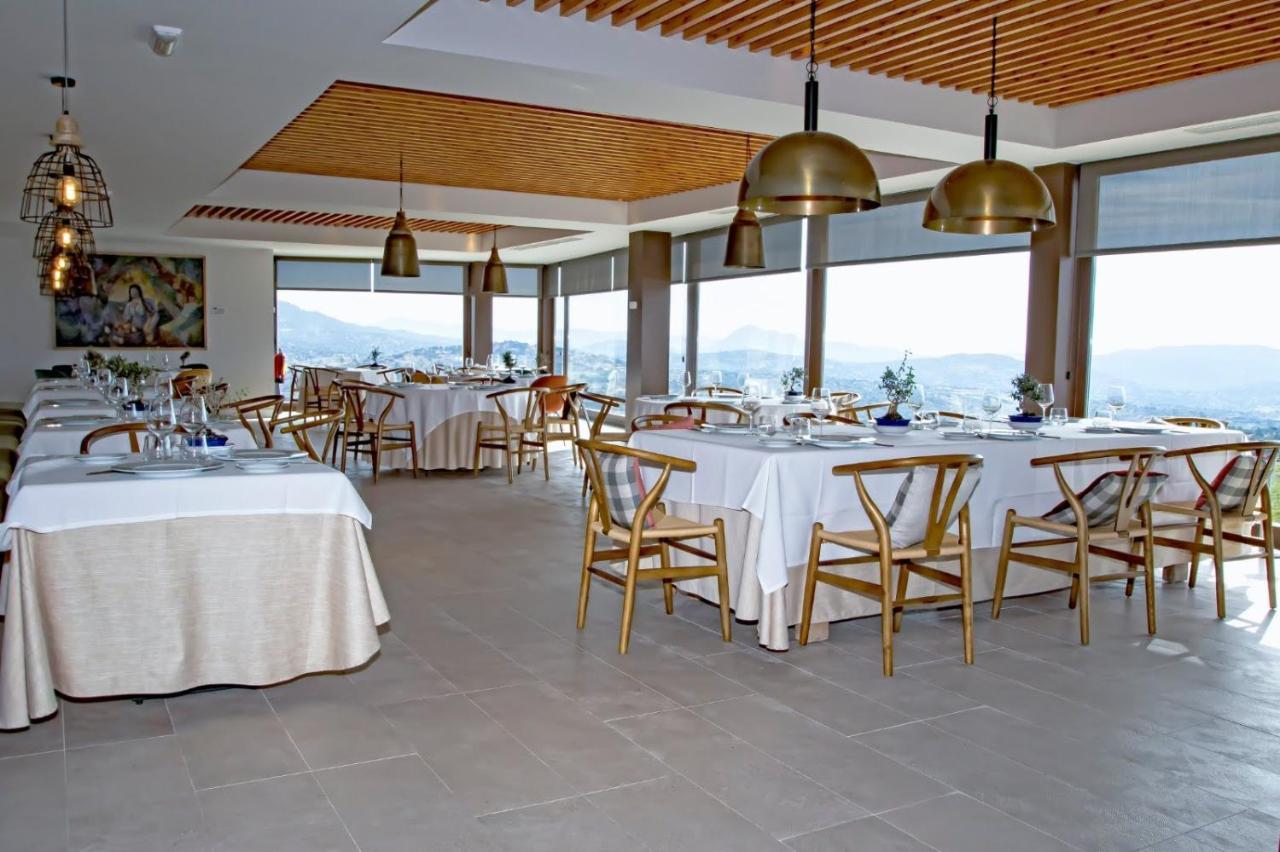 Hotel Tierras De Cebreros Bagian luar foto